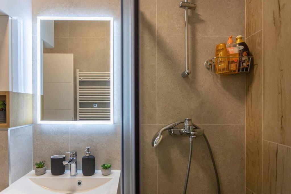 Flat4Us#Cozy#Freeparking#5People Appartement Zagreb Buitenkant foto