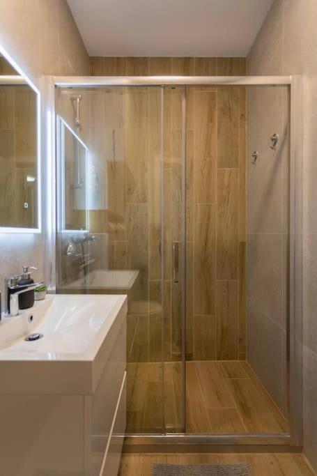 Flat4Us#Cozy#Freeparking#5People Appartement Zagreb Buitenkant foto